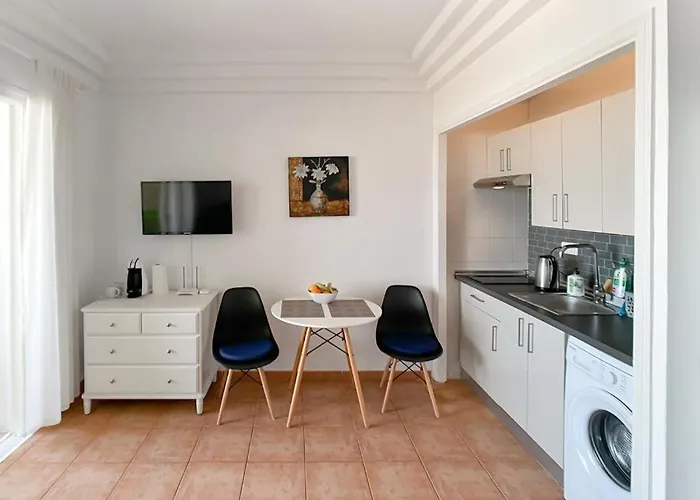 Orlando Fanabe Апартаменти Адехе